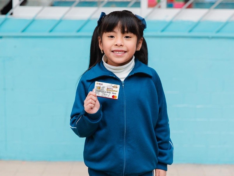 &nbsp;La entrega de tarjetas del Banco del Bienestar —a través de las cuales el dinero se hará llegar a las familias— iniciará el lunes 18 de mayo y se extenderá hasta el viernes 31 de julio. ESPECIAL