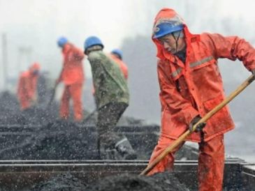 Para reducir la presencia del coque de petróleo, Pemex planea invertir alrededor de 3 mil 540 millones de pesos durante el actual sexenio. PEMEX