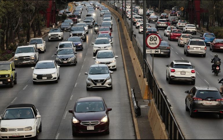 El programa Hoy No Circula se aplica de las 5:00 a las 22:00 horas en todas las alcaldías de la Ciudad de México y en tres zonas conurbadas del Estado de México. EFE/J. Méndez