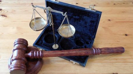La Ley poblana impuso una pena de 11 meses a tres años de prisión a quien usara las redes sociales para hostigar, intimidar, vigilar u ofender. ESPECIAL/PIXABAY