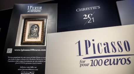 La obra, un gouache sobre papel, fue pintada en 1941 y retrata a la que entonces era su pareja, la fotógrafa Dora Maar. EFE/C. Petit Tesson