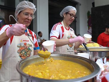 El vori vori puede considerarse como un plato fuerte por su alto nivel calórico. EFE/J. Pino