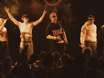 La banda Freekids vivió un momento decisivo en su carrera el pasado 5 de abril al ofrecer en Progreso un concierto cargado de emoción y talento, consolidándose poco a poco dentro de la escena del urbano pop. ESPECIAL/ Facebook/ Freekids