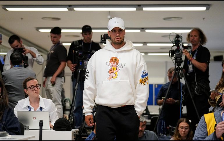 En una breve comparecencia desde la sala de prensa del RCT Barcelona-1899, Alcaraz anunció su retiro del Barcelona Open Banc Sabadell-Trofe Conde de Godo. EFE / A. García