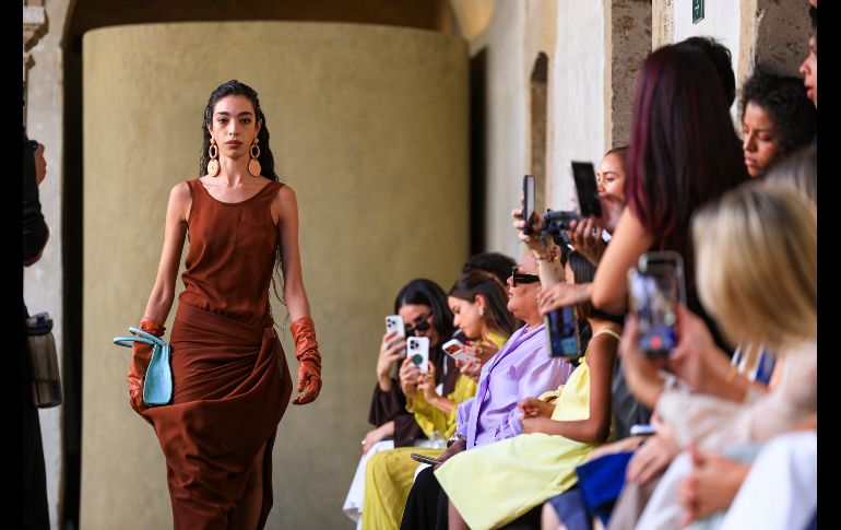 El evento tuvo lugar en el Antiguo Colegio de San Diego, uno de los edificios más antiguos de Guadalajara, cuya construcción comenzó en 1709 y que, a pesar de la moderna ciudad, conserva su estilo primitivo y original. EL INFORMADOR / J. Acosta