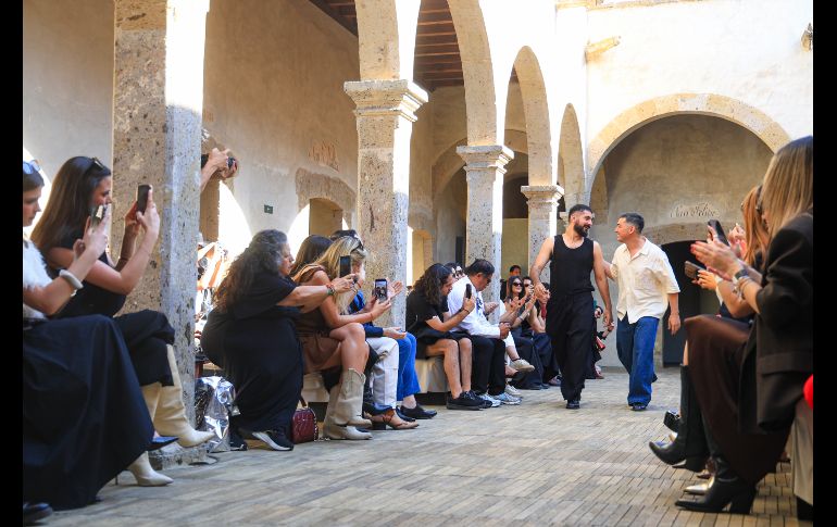 El evento tuvo lugar en el Antiguo Colegio de San Diego, uno de los edificios más antiguos de Guadalajara, cuya construcción comenzó en 1709 y que, a pesar de la moderna ciudad, conserva su estilo primitivo y original. EL INFORMADOR / J. Acosta