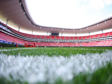 El estadio sustituyó el tradicional césped de invierno por uno de verano, mucho más adecuado para las condiciones climáticas de Guadalajara. IMAGO7.