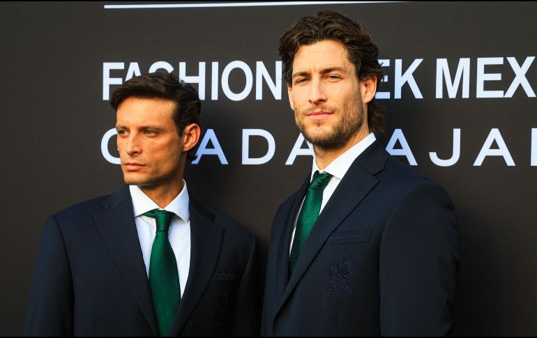 La representante de Calderoni detalló que el traje está realizado con una tela italiana con características especiales que permiten que se ciña con comodidad al cuerpo. EL INFORMADOR / ARCHIVO