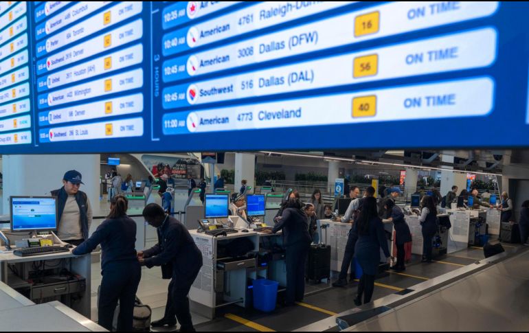 EU lidera turismo en 2025, pero caen visitantes 5.5% y gasto 4.6%.  EFE/ Ángel Colmenares