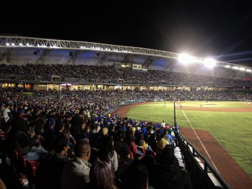 Históricamente, desde que la franquicia albiazul regresó de manera profesional en 2014, los Charros han destacado en el circuito invernal y ahí ya es costumbre ver a un conjunto ganador y dominador. X / @charrosbeisbol