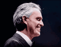 La posibilidad de escuchar canciones icónicas como “Vivo por ella” con un giro tropical ha provocado conversación entre fans y curiosidad entre quienes normalmente no siguen este tipo de espectáculos. FACEBOOK / @andreabocelli