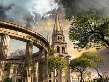 Las precipitaciones y la formación de tormentas pueden adelantarse o retrasarse de manera imprevista, algo que aplica al clima de Guadalajara. ESPECIAL / CANVA