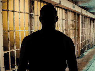 Un juez federal ordenó a las autoridades del penal del Altiplano, en el Estado de México, brindar atención médica inmediata al capo Héctor Palma Salazar, alias "El Güero Palma". ESPECIAL / CANVA