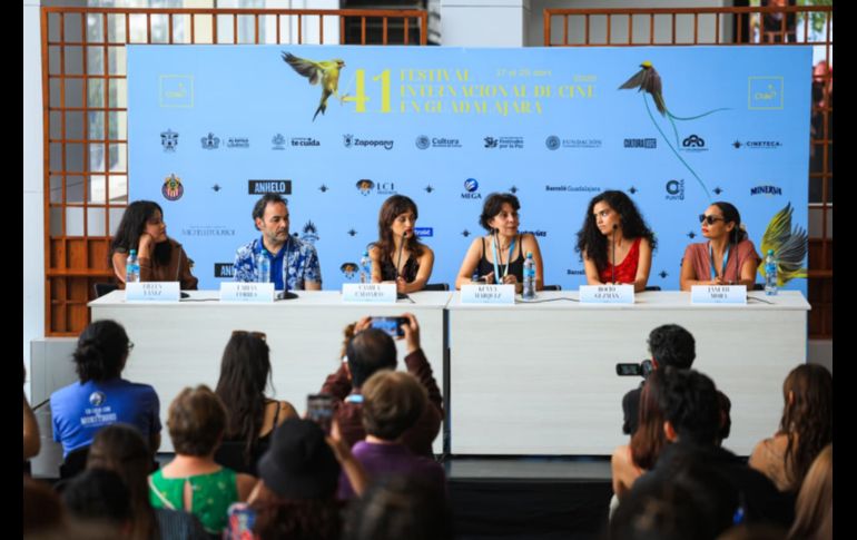 La directora Kenya Márquez regresó al Festival Internacional de Cine en Guadalajara para presentar su más reciente largometraje, Se busca, una obra que marca el cierre de una trilogía iniciada con Fecha de caducidad y continuada con Asfixia