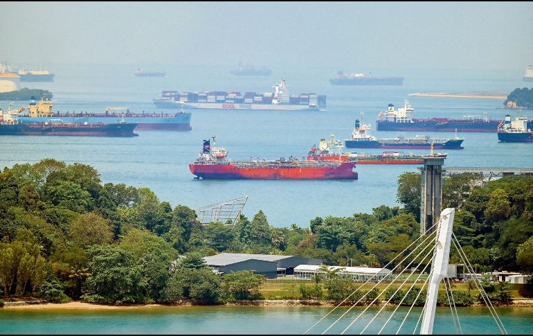 El tránsito de buques petroleros alrededor del mundo se ha visto golpeado. AFP