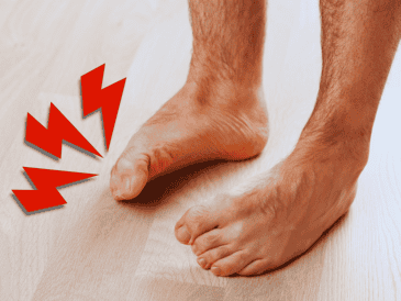 Descubre cómo una simple revisión en casa puede cambiar tu calidad de vida y evitar complicaciones médicas futuras por pie plano. ESPECIAL / CANVA