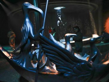 La luz, los olores y sonidos son meramente un escenario que rinde homenaje a Leonora. EFE/M. Guzmán