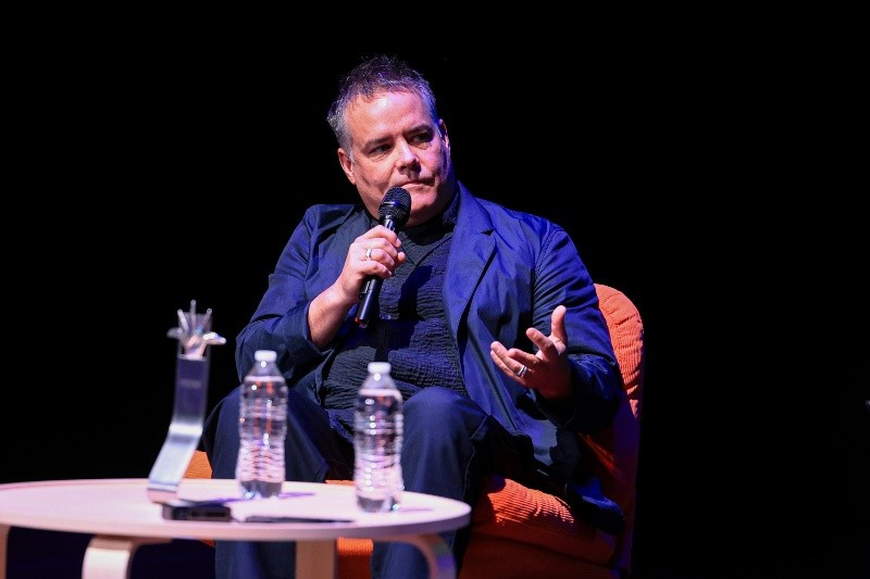 El cineasta reconoció la complejidad constante del oficio. Comparó la dirección con una sala de urgencias. J/ACOSTA&nbsp;