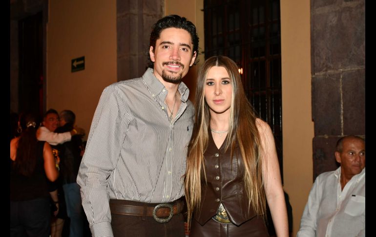 Alejandro Fernández Jr y Alexia Hernández. GENTE BIEN JALISCO / Revista del 24 de abril 2026