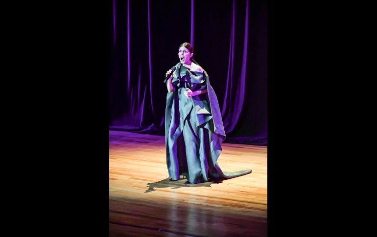 Ely Guerra. GENTE BIEN JALISCO / Desfile de Julia y Renata