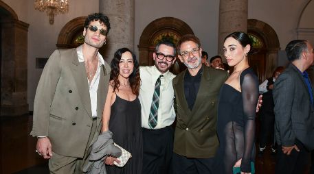 Alosian Vivancos, Alejandra Caro, Manolo Caro, Rodarte Miguel y Natalia Solián. GENTE BIEN JALISCO / Revista del 24 de abril 2026