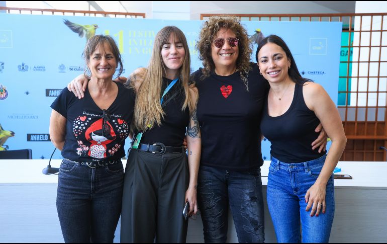 La artista explicó que el documental nació como una forma de agradecer al público que la ha acompañado durante décadas en su trayectoria musical. EL INFORMADOR/J. Acosta