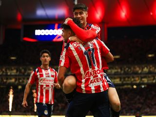 Las Chivas tienen 35 puntos, producto de 11 victorias y 2 empates. EL INFORMADOR/J. Acosta