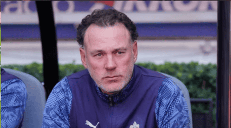 El técnico argentino decidió alinear a Óscar Whalley frente a Necaxa, y todo indica que también podría iniciar en el siguiente compromiso ante Tijuana. IMAGO7