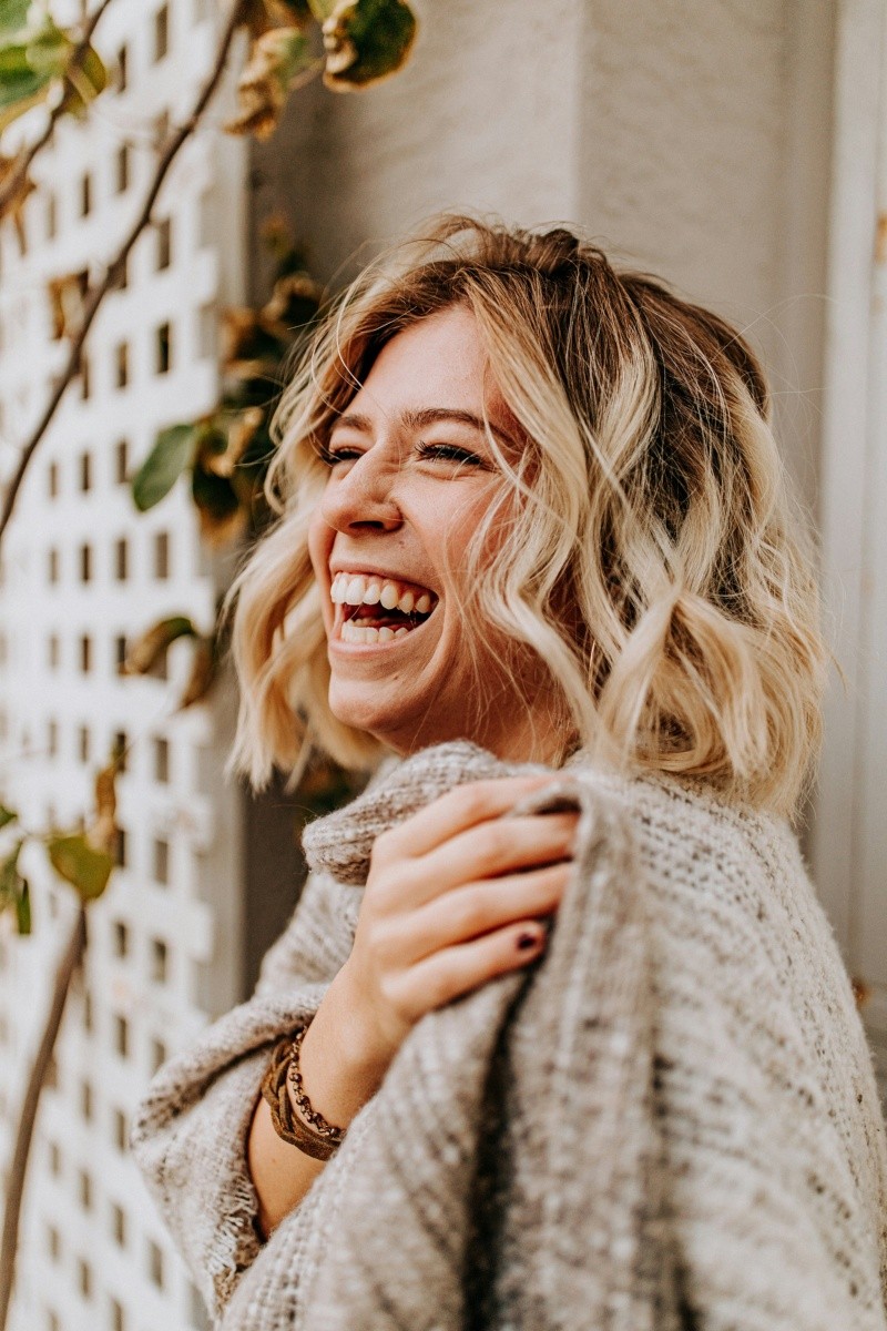 &nbsp;Por qué cortarnos el pelo es el mejor ritual para cerrar ciclos. UNSPLASH.COM