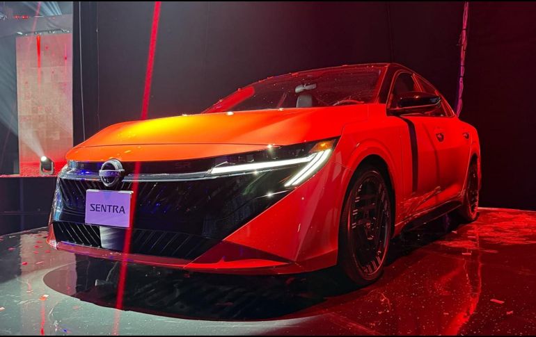 Del nuevo Versa destacan su Monitor Inteligente de Visión Periférica con Detección de Objetos en Movimiento, Sistema de Audio Premium BOSE y 17 Tecnologías de Asistencia. X/Nissan_mx