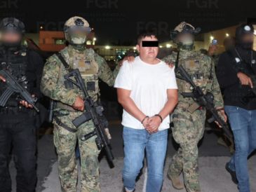 Flores Silva permanecerá en prisión preventiva por los delitos de portación de armas de fuego y cargadores de uso exclusivo de las fuerzas armadas, informó la FGR. ESPECIAL