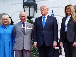 Donald Trump y Melania Trump despidieron a la pareja real en la Casa Blanca. EFE/A. Schwartz