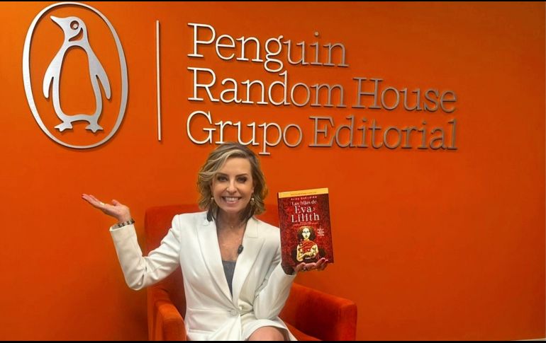 Elisa Queijeiro promociona la nueva edición de su libro “Las hijas de Eva y Lilith”. ESPECIAL/CORTESÍA PENGUIN RANDOM HOUSE.