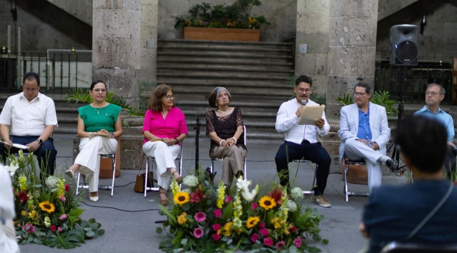 La ceremonia se llevó a cabo este sábado 2 de mayo en el Patio de la Presidencia Municipal. CORTESÍA.