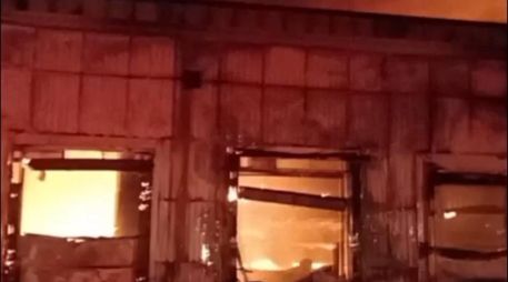 La Semadet activó una alerta atmosférica en el municipio de Lagos de Moreno a causa del incendio. X/ @PCJalisco