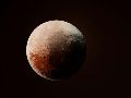Aunque Plutón gira alrededor del Sol y tiene forma casi redonda, no ha podido limpiar su órbita de escombros, un requisito establecido por la IUA. Unsplash