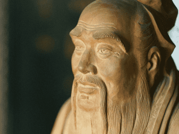 Confucio no propone una moral individualista, sino una ética relacional. UNSPLASH / Y. OTA