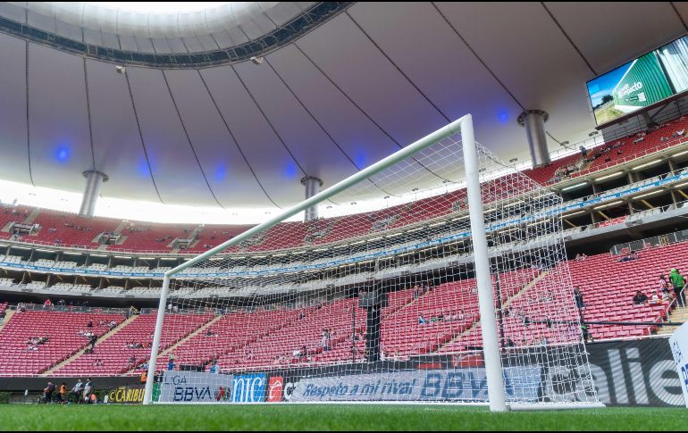 La portería de Chivas cuenta con una base de arqueros en desarrollo que buscan abrirse camino desde la cantera. IMAGO7