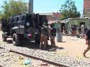 Autoridades estatales detuvieron a nueve personas, así como el aseguramiento de dos armas de fuego y diversas sustancias con características de droga. ESPECIAL/ Fiscalía de Jalisco.