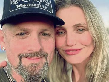 El cantante Benji Madden posa junto a la actriz Cameron Diaz. ESPECIAL