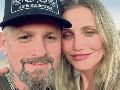 El cantante Benji Madden posa junto a la actriz Cameron Diaz. ESPECIAL