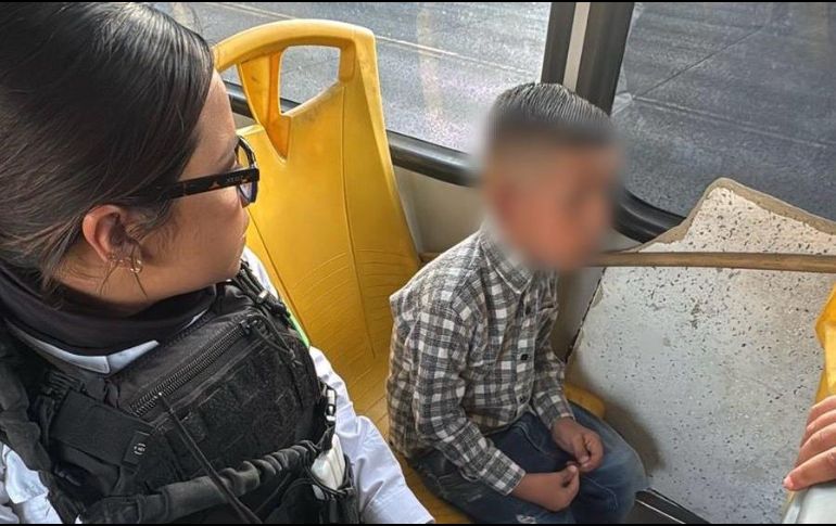 En entrevista con el niño, este solo respondió que su mamá estaba trabajando y quería aprovechar para visitar a unos amigos y jugar 