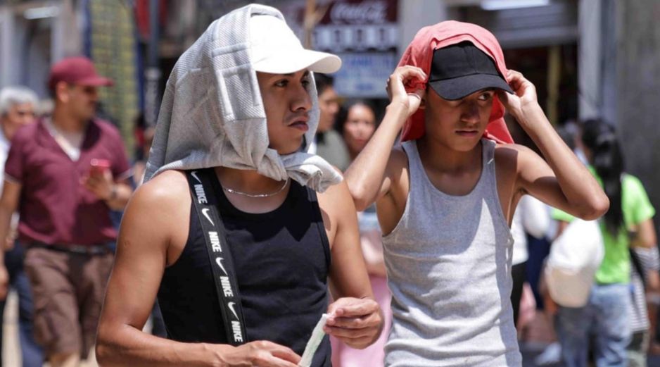 Evitar un golpe de calor es primordial para la salud pública en estas fechas. SUN/F. Rojas