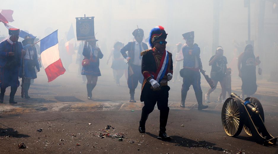 Cientos de personas participaron en la recreación de la Batalla de Puebla este 2026. XINHUA/D. Augusto