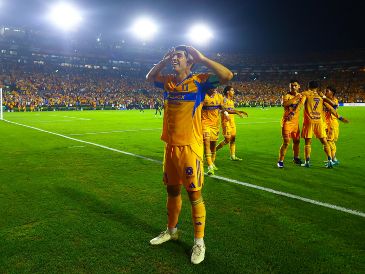 En una noche de alta tensión y futbol de élite, los Tigres de la UANL sellaron su boleto a la Gran Final de la Concacaf Champions Cup 2026. IMAGO7