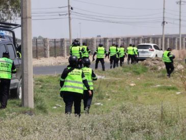 Elementos de Protección Civil, Bomberos y Seguridad Pública acudieron al sitio para iniciar las labores y entrevistarse con familiares de la menor identificada con las iniciales M.V.D.V. ESPECIAL
