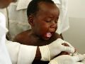Los expertos consideran que ampliar la cobertura vacunal podría transformar radicalmente el combate contra la malaria en los próximos años. EFE / ARCHIVO