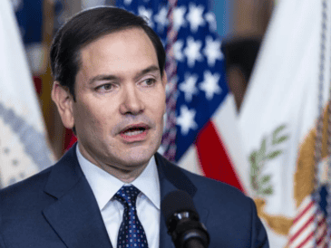La evaluación podría derivar en que el secretario de Estado, Marco Rubio, considere el cierre de algunas oficinas diplomáticas mexicanas. EFE / S. Thew