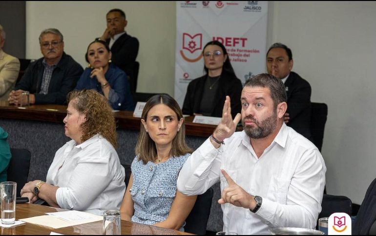 Durante la Primera Sesión del Comité de Gestión por Competencias para el Crecimiento y Desarrollo Económico de Jalisco, el IDEFT presentó avances en nuevos estándares laborales con sello jalisciense.. CORTESÍA.