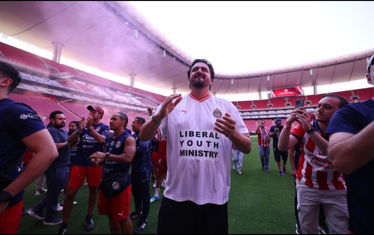 Durante el entrenamiento, los jugadores realizaron ejercicios regenerativos en medio de un ambiente de fiesta. CORTESÍA/ CHIVAS.